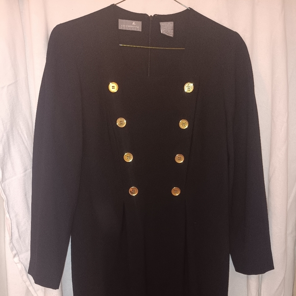 Womans's Dress - Picture 1 of 8